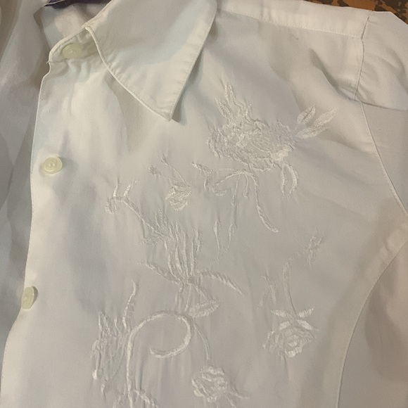 VTG 90’ 💯% COTTON EMBROIDERED BUTTONS DOWN WHITE SHIRT - Picture 9 of 9